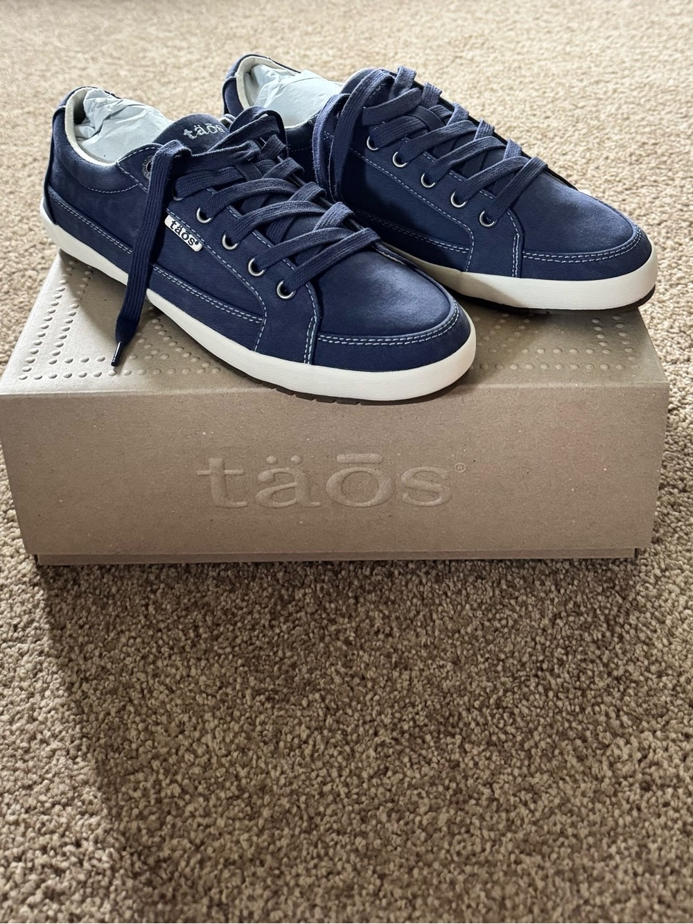 Taos Footwear Moc Star 2 Navy Low-Top Canvas Sneakers in Indigo Distressed